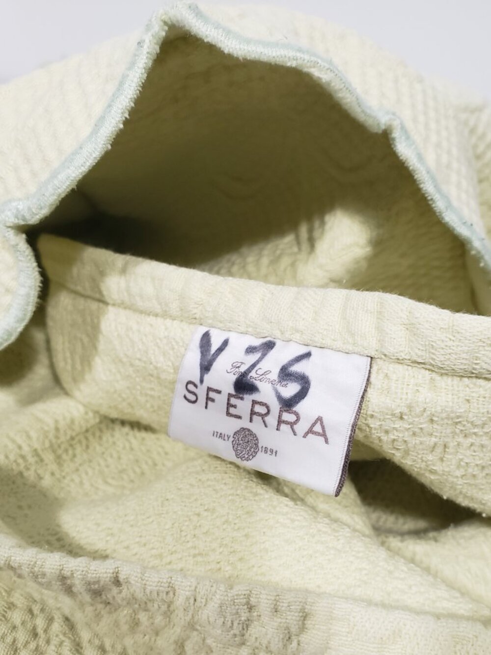 Pair of Green Scalloped Matlasse Pillow Shams SFERRA 23 X 19 - Picture 7 of 7